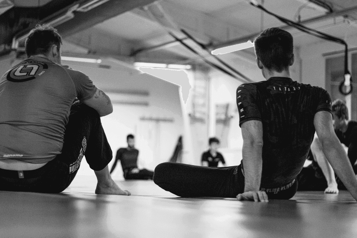 BJJ Vaasan harjoittelijoita treeneissä.